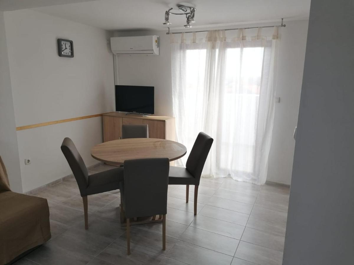 Apartment Niva Нін Екстер'єр фото