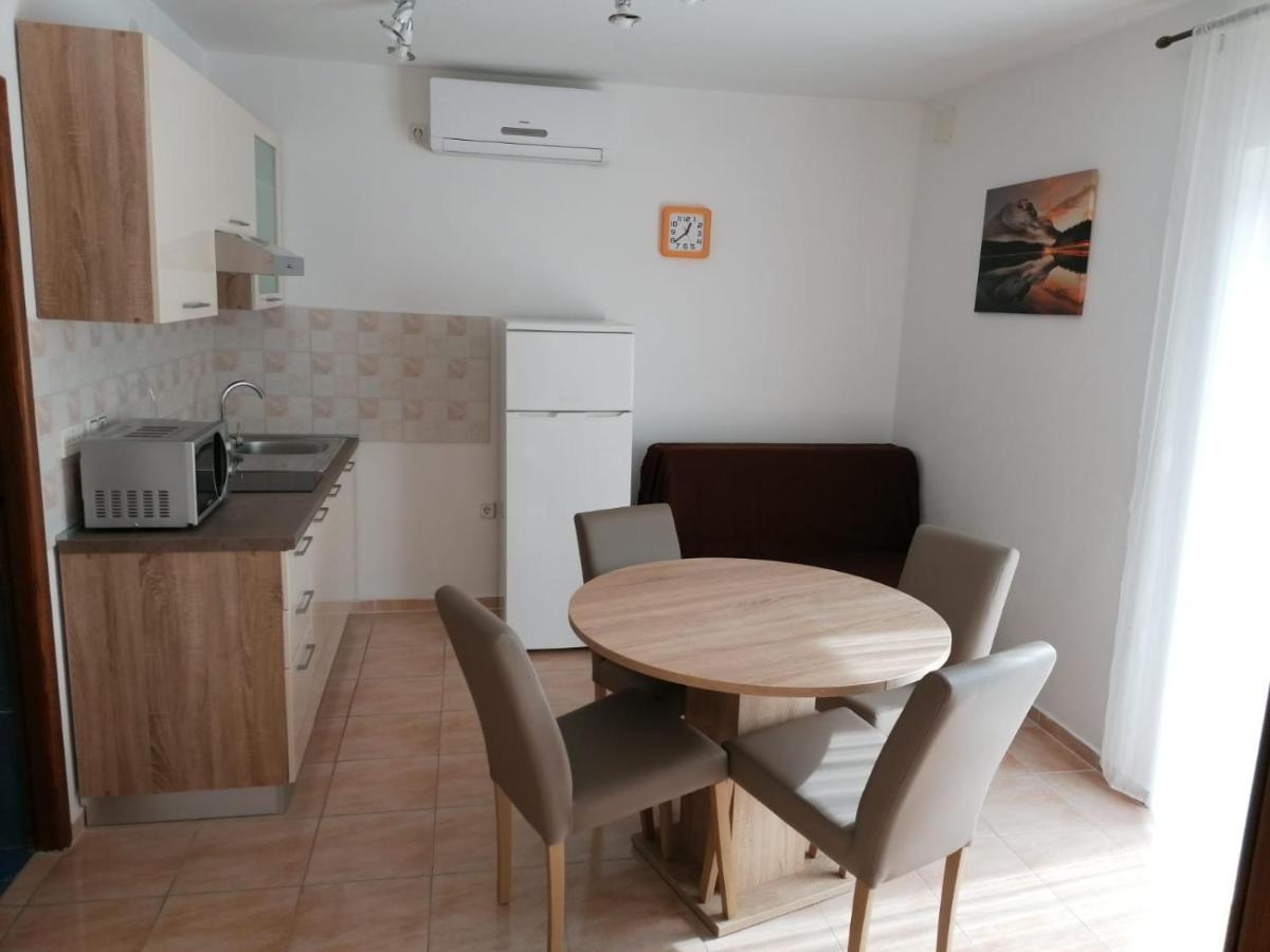 Apartment Niva Нін Екстер'єр фото
