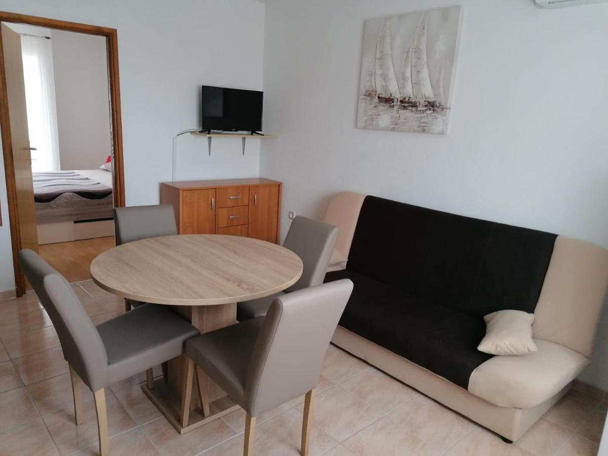 Apartment Niva Нін Екстер'єр фото