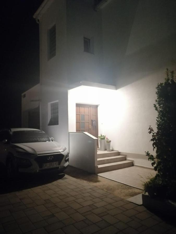 Apartment Niva Нін Екстер'єр фото