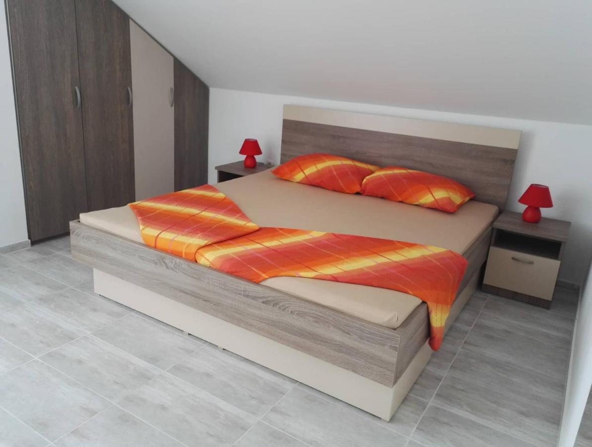 Apartment Niva Нін Екстер'єр фото